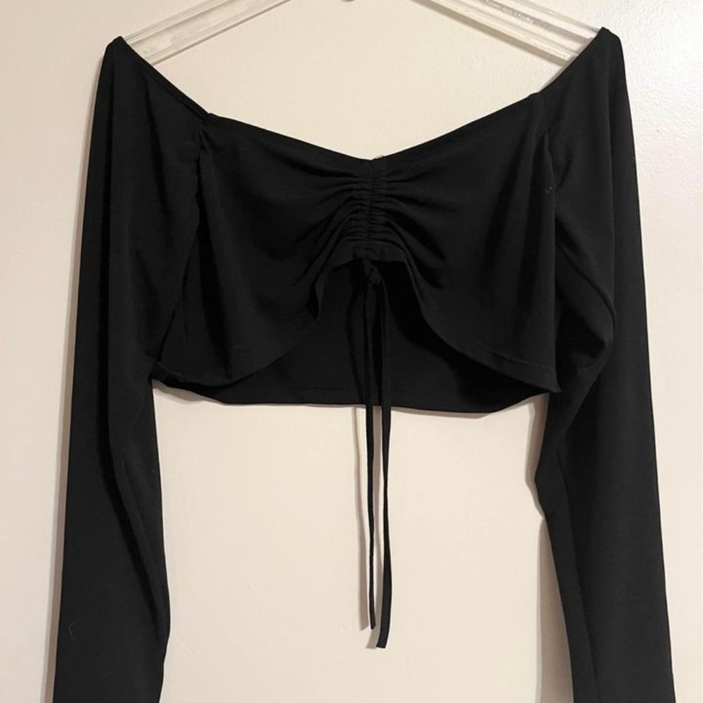 Motel Cropped Ruched Long-sleeve Top